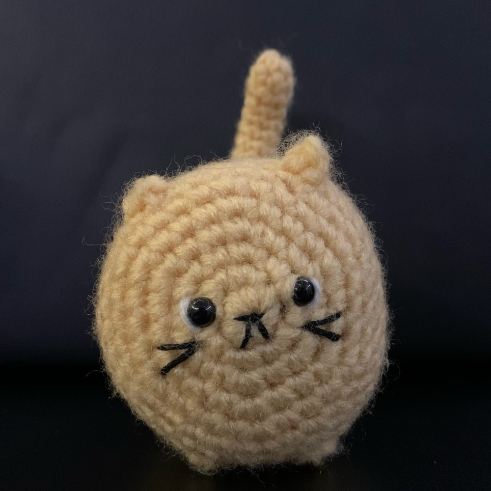 Crochet chubby Cat